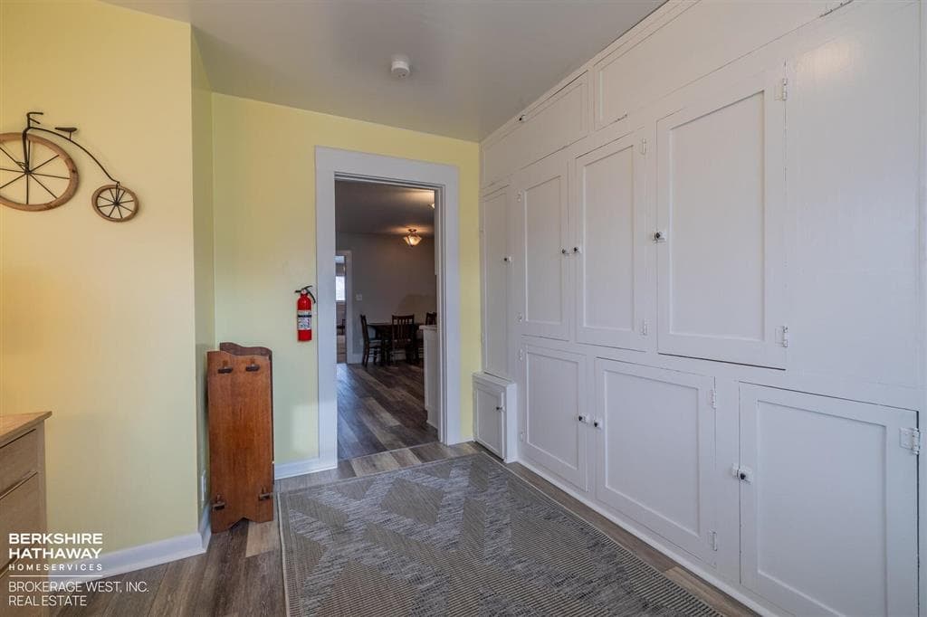 1032 Cody Ave — photo 16 of 25