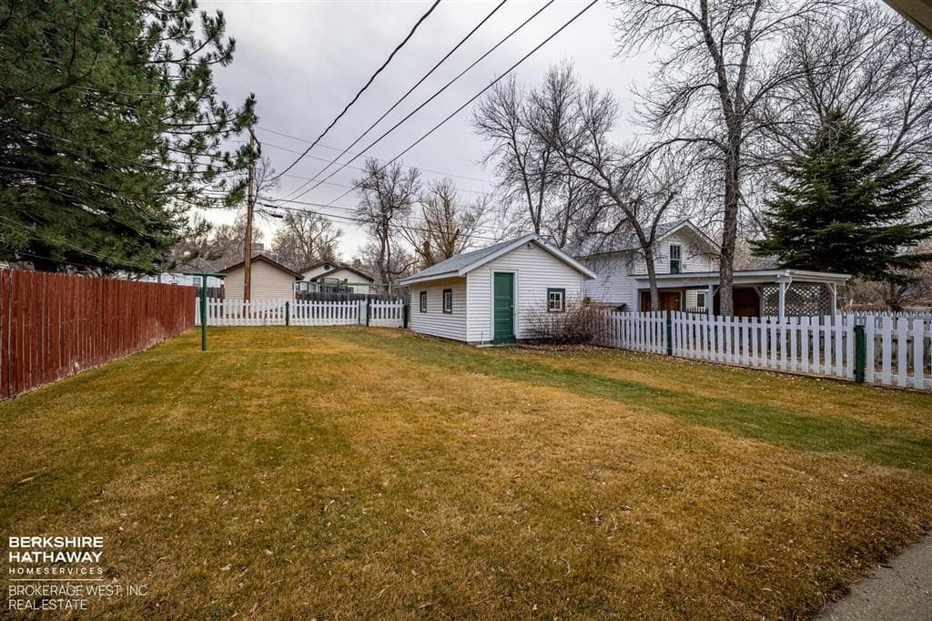 1032 Cody Ave — photo 18 of 25