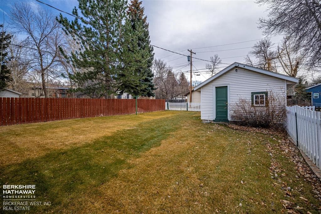 1032 Cody Ave — photo 20 of 25