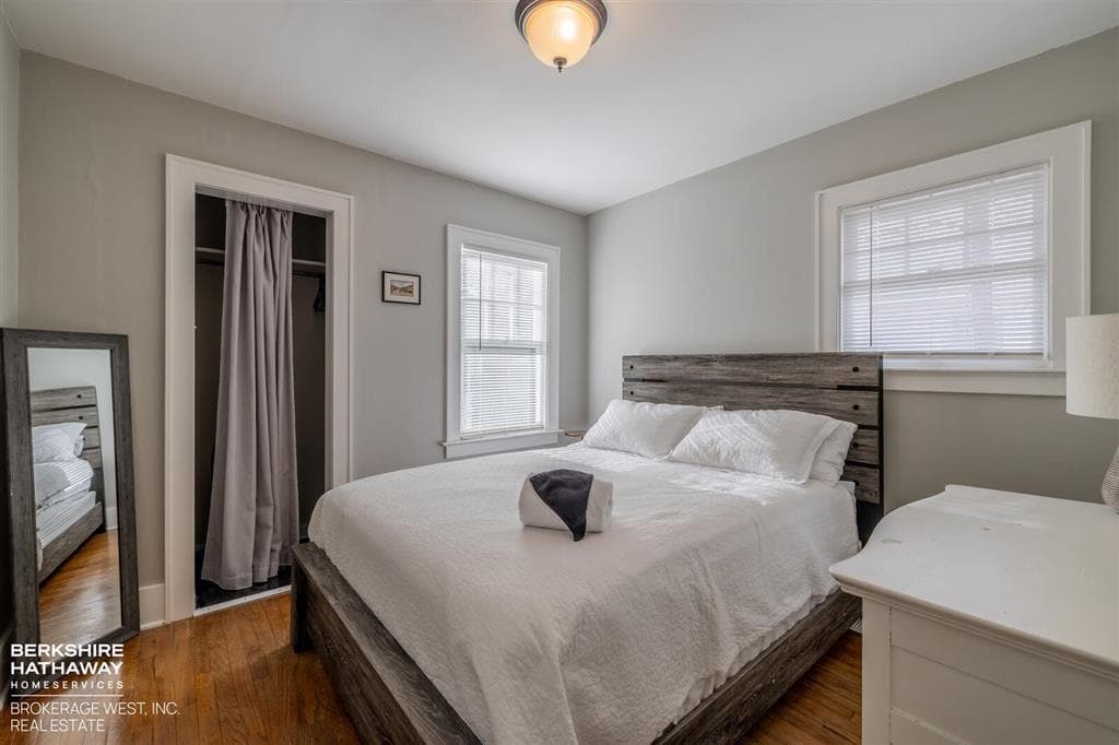 1032 Cody Ave — photo 10 of 25