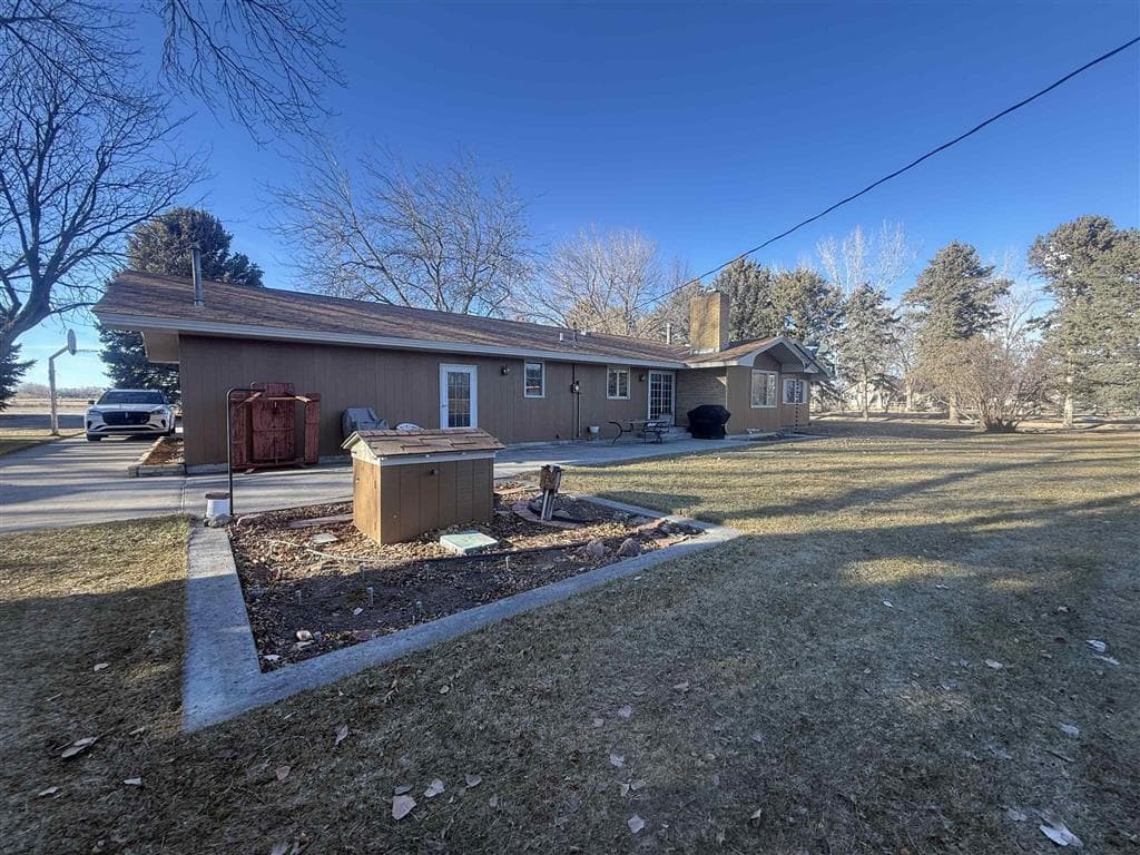 1211 Road 11 1/2 — photo 7 of 50