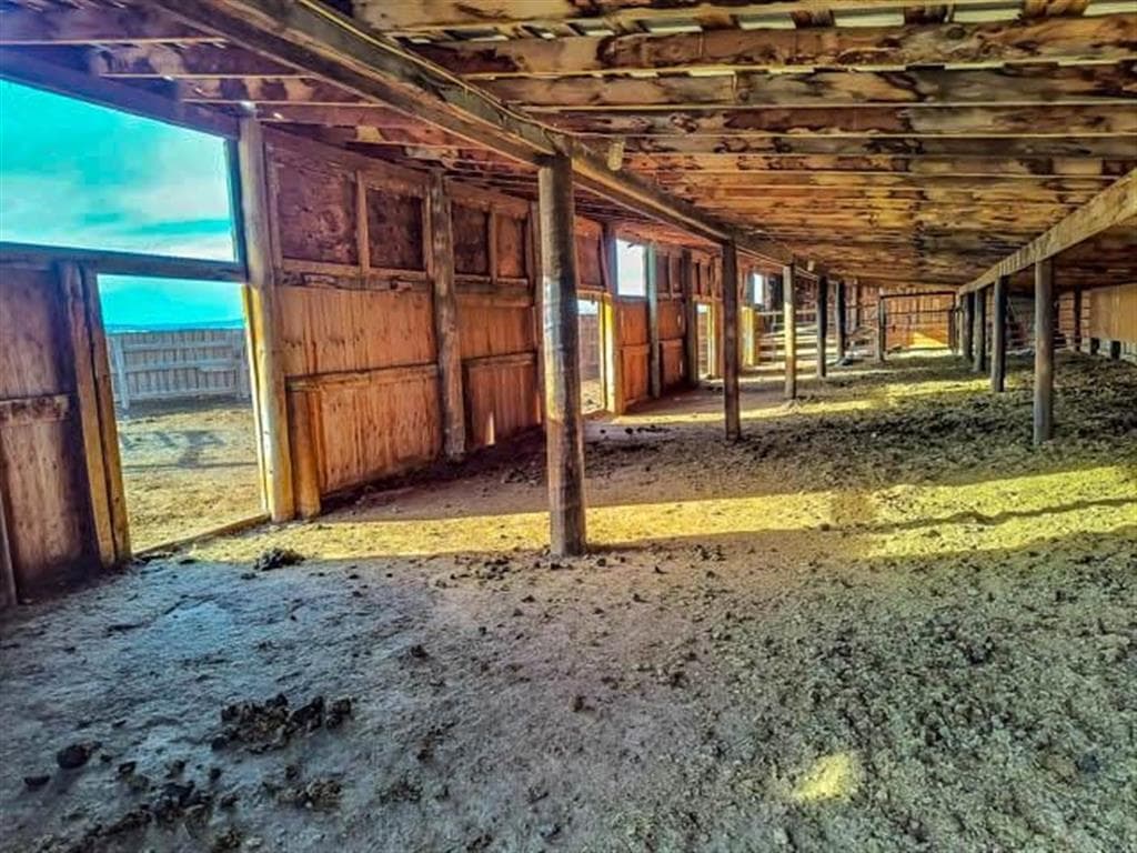 654 Hwy 20 N — photo 34 of 71