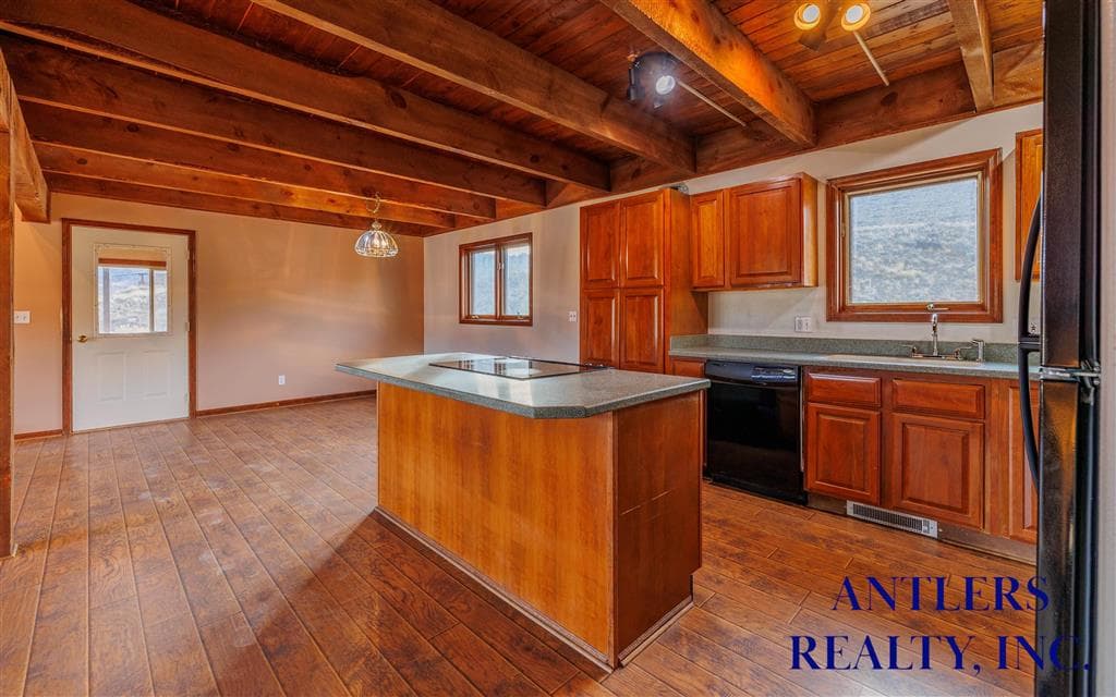 82 Stagecoach Trl — photo 9 of 53