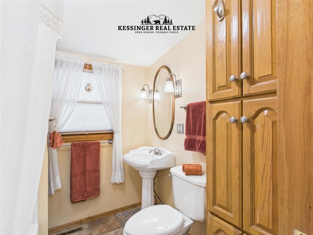 228 S 6th St — photo 18 of 40