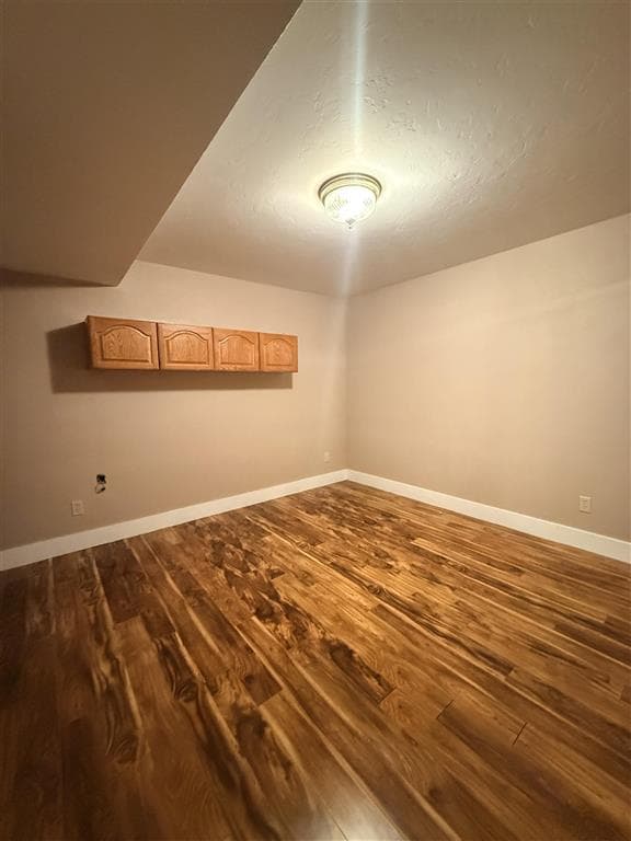 1608 Alger Ave — photo 29 of 34