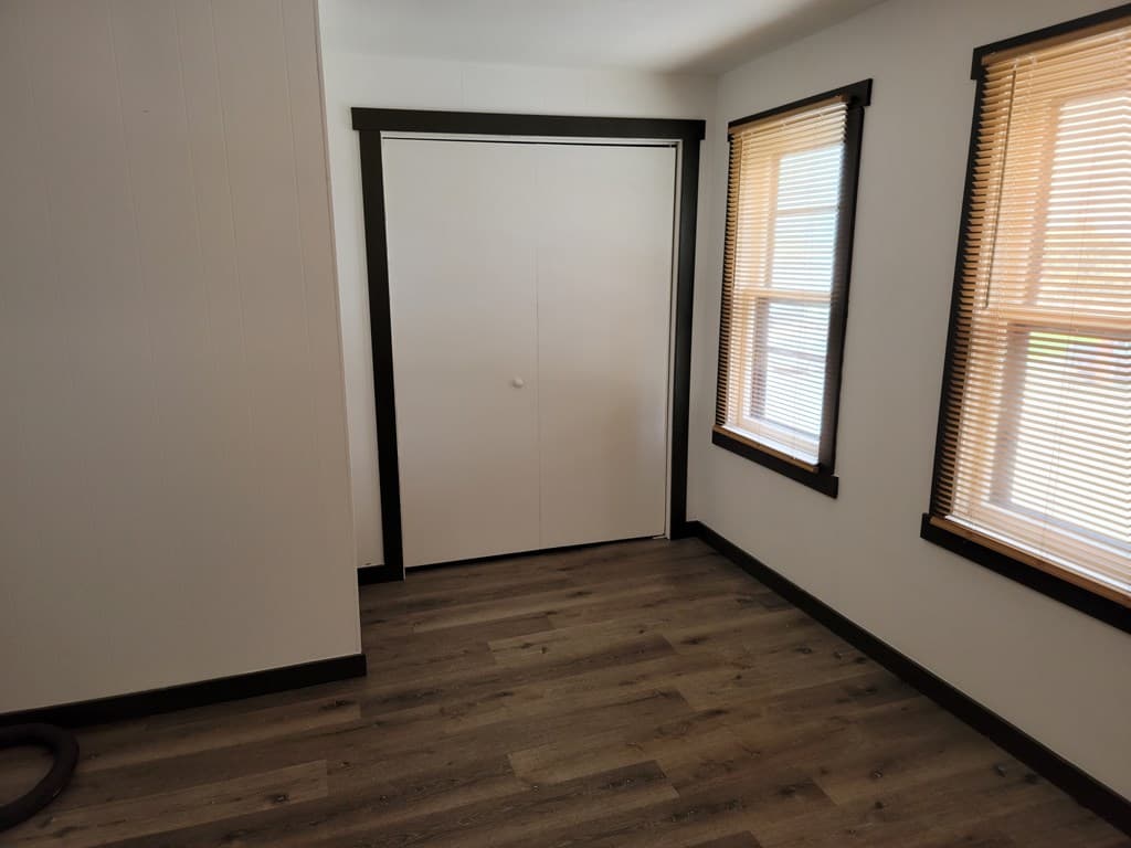 450 Montana Ave — photo 21 of 39