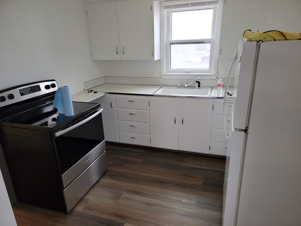 450 Montana Ave — photo 23 of 39