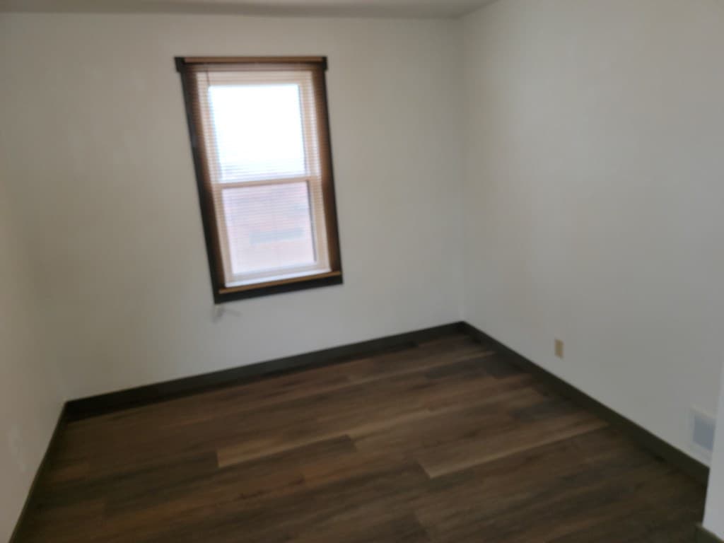 450 Montana Ave — photo 25 of 39