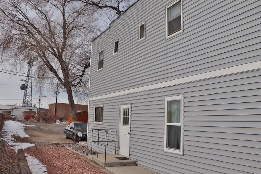 450 Montana Ave — photo 4 of 39