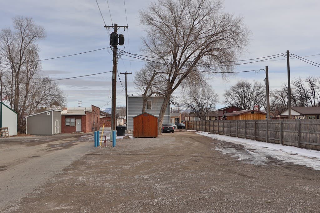 450 Montana Ave — photo 33 of 39