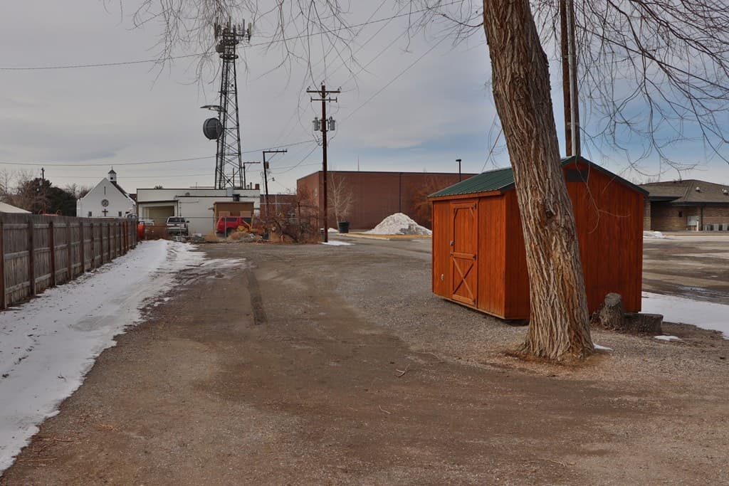 450 Montana Ave — photo 35 of 39