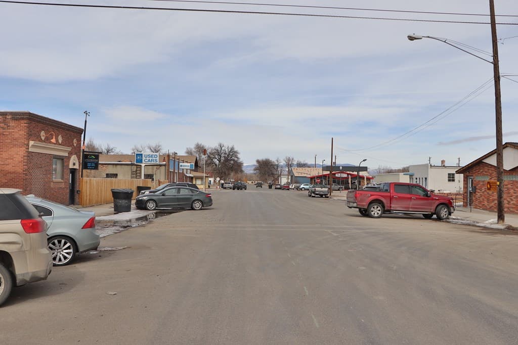 450 Montana Ave — photo 6 of 39