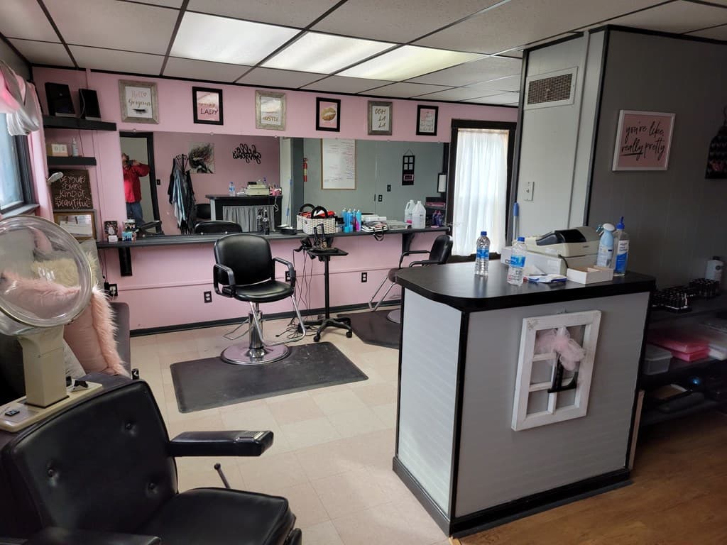 450 Montana Ave — photo 9 of 39