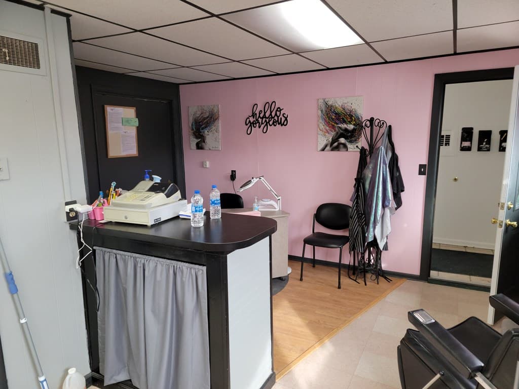 450 Montana Ave — photo 10 of 39