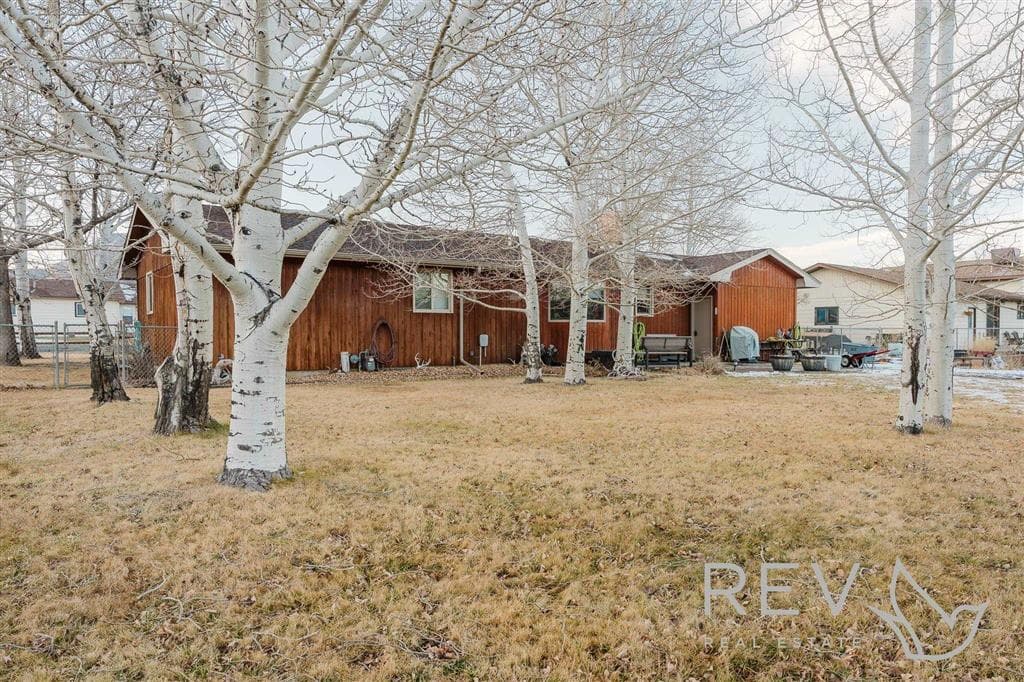 2202 Gentle St — photo 11 of 28