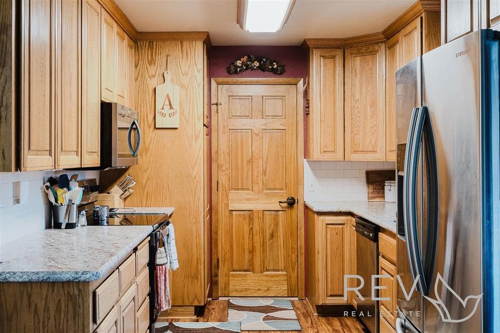 2202 Gentle St — photo 5 of 28