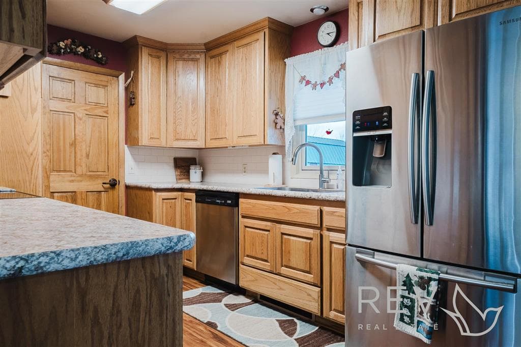 2202 Gentle St — photo 8 of 28