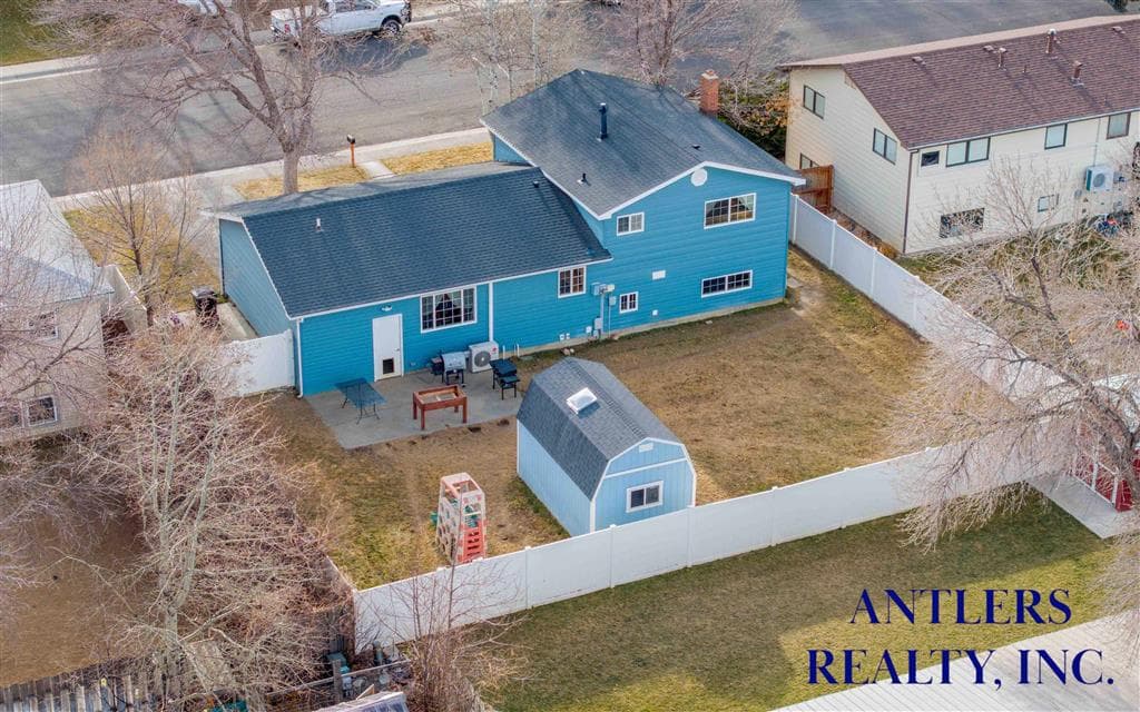 435 E 8th St — photo 18 of 42