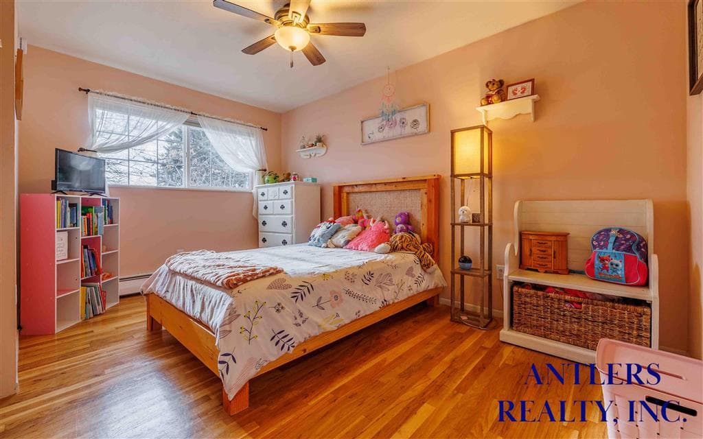 435 E 8th St — photo 20 of 42