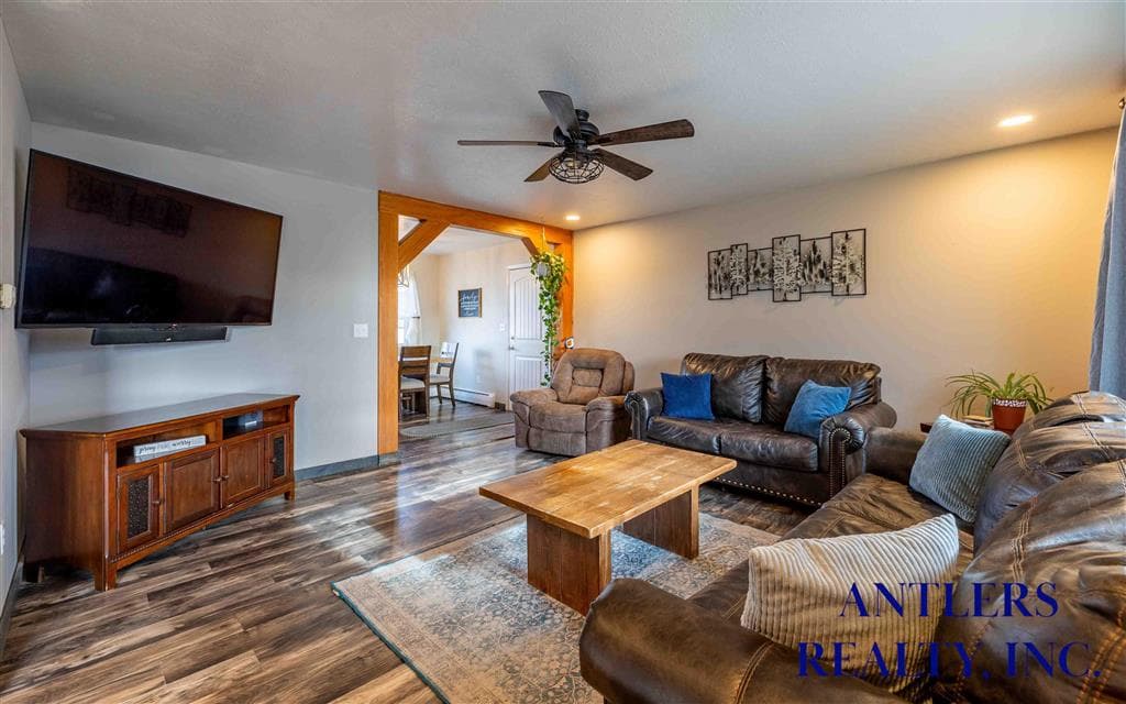 435 E 8th St — photo 22 of 42