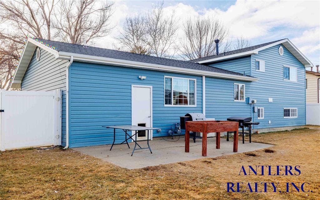 435 E 8th St — photo 32 of 42