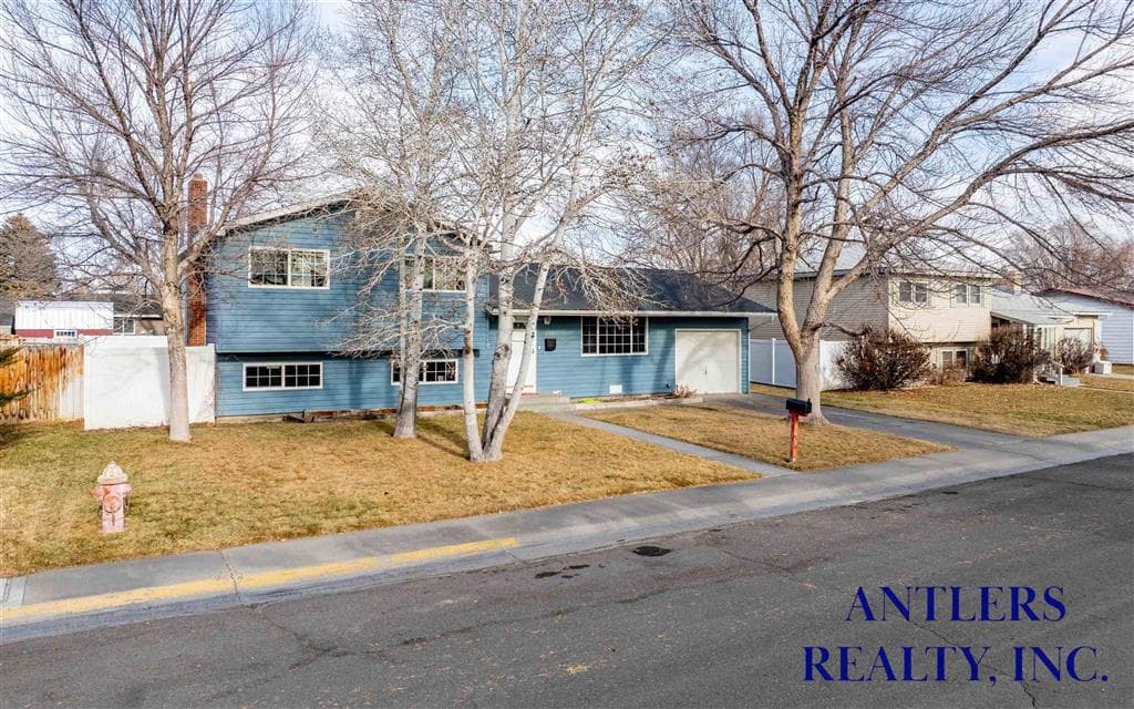 435 E 8th St — photo 35 of 42