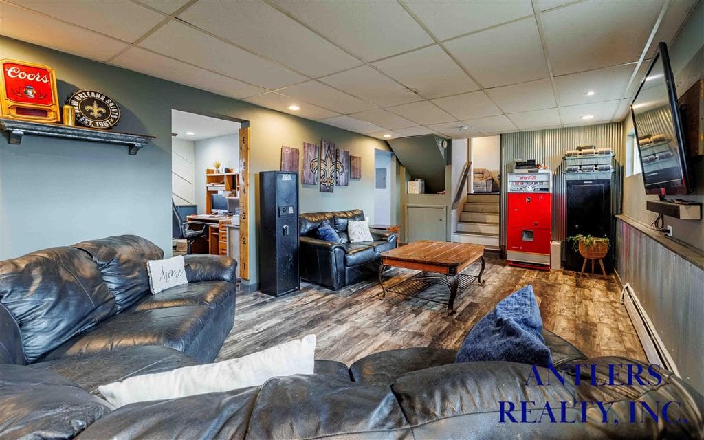 435 E 8th St — photo 6 of 42