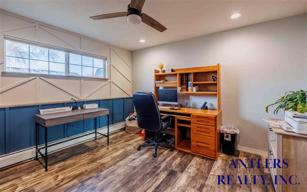 435 E 8th St — photo 9 of 42