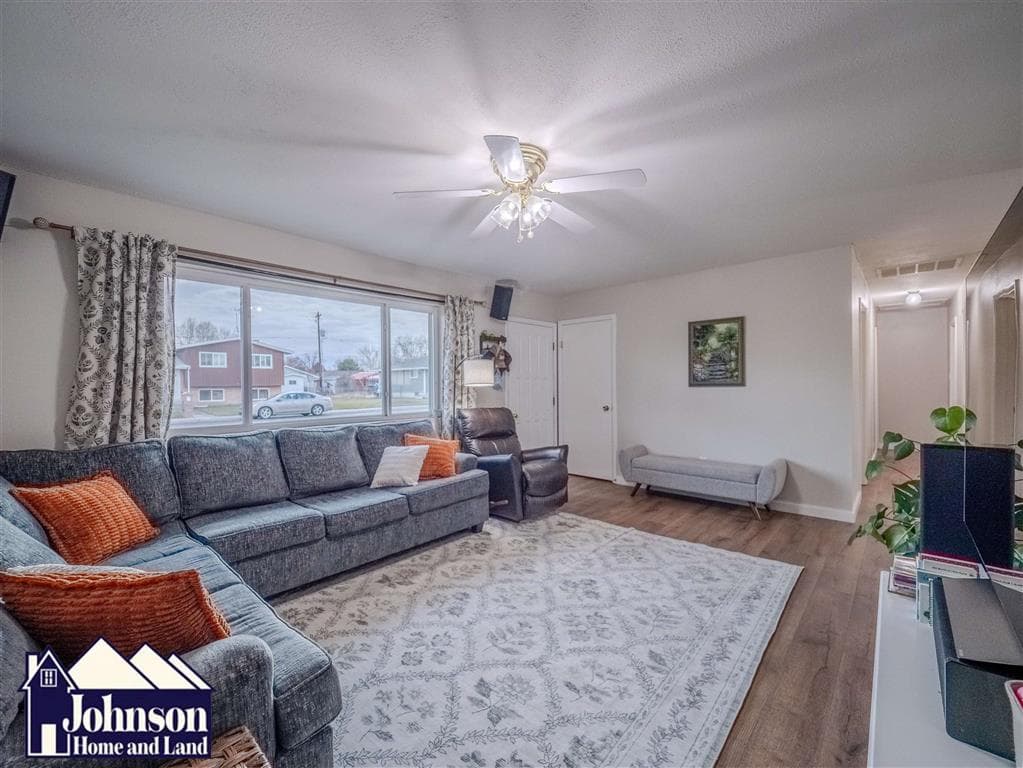 19 Circle Dr — photo 5 of 19