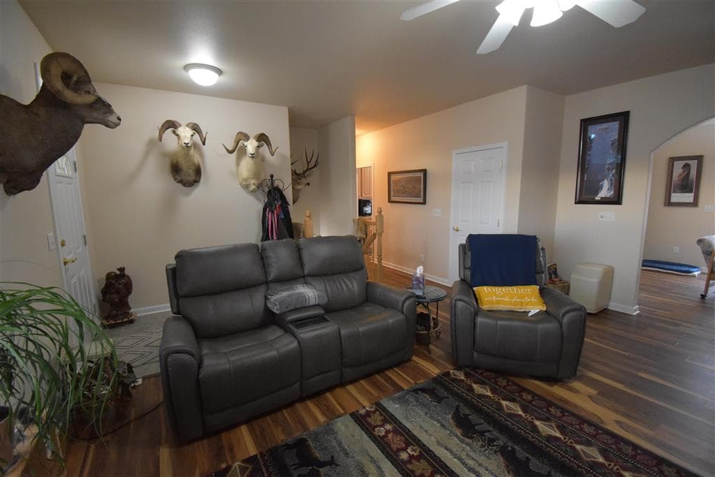 1157 Aspen Ln — photo 11 of 47