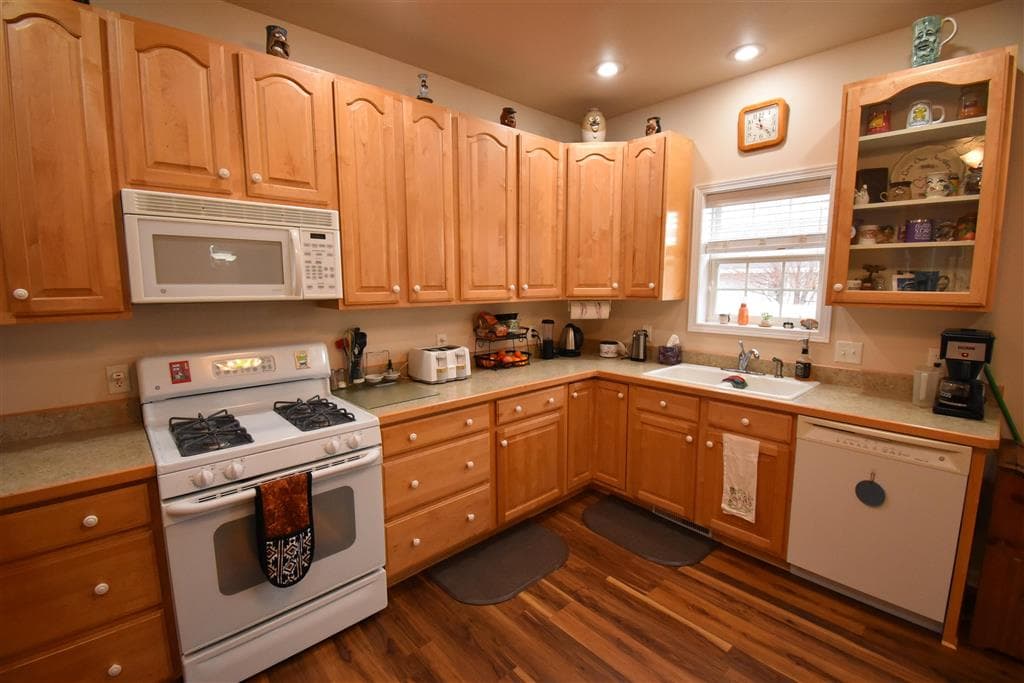 1157 Aspen Ln — photo 16 of 47