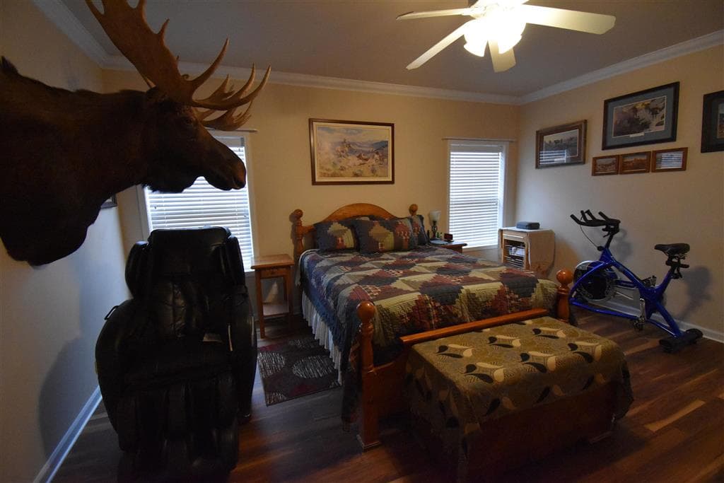 1157 Aspen Ln — photo 18 of 47