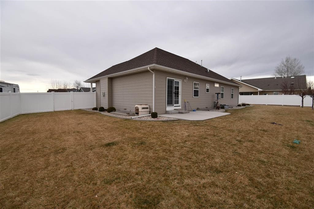 1157 Aspen Ln — photo 5 of 47