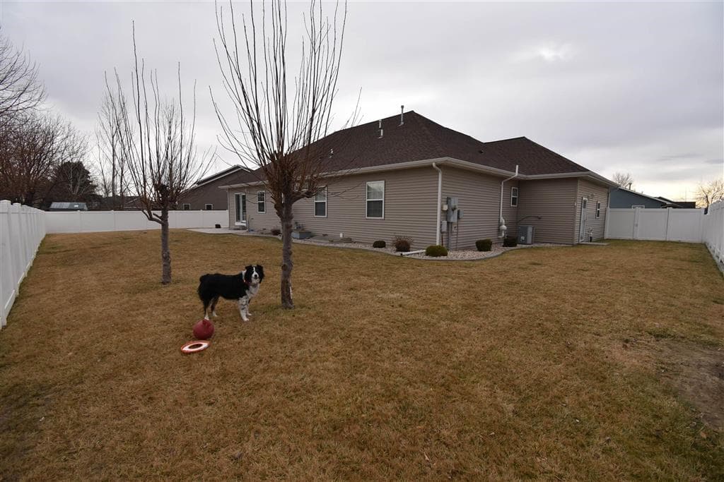 1157 Aspen Ln — photo 7 of 47