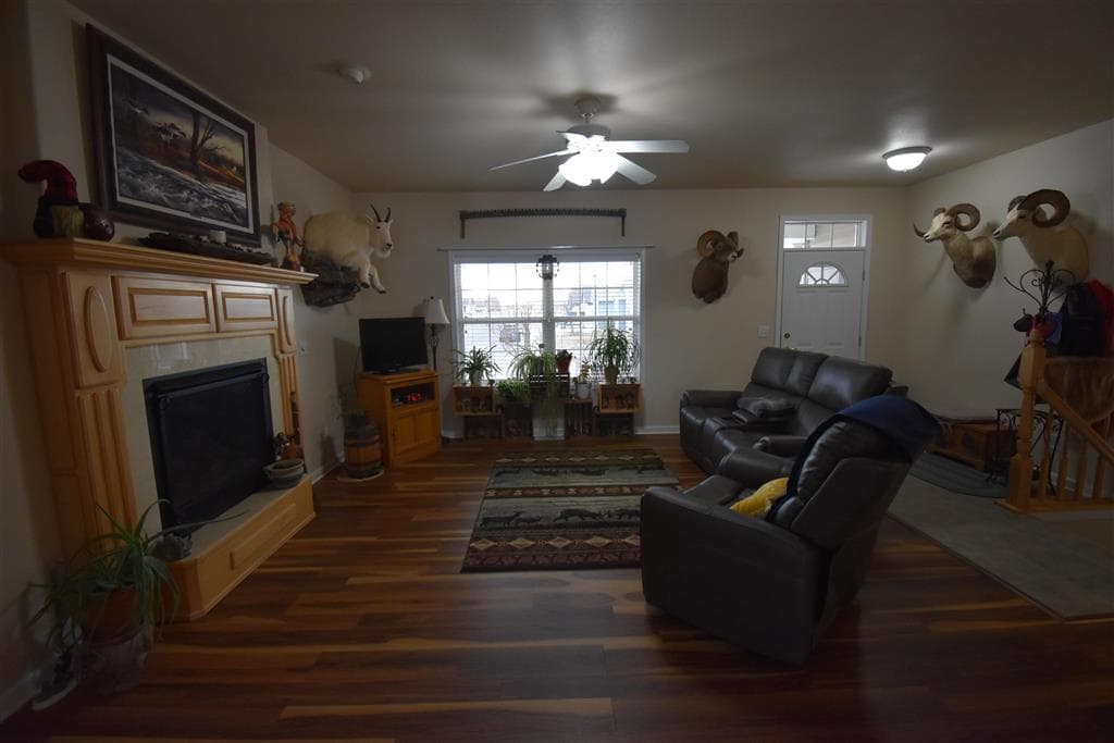 1157 Aspen Ln — photo 10 of 47