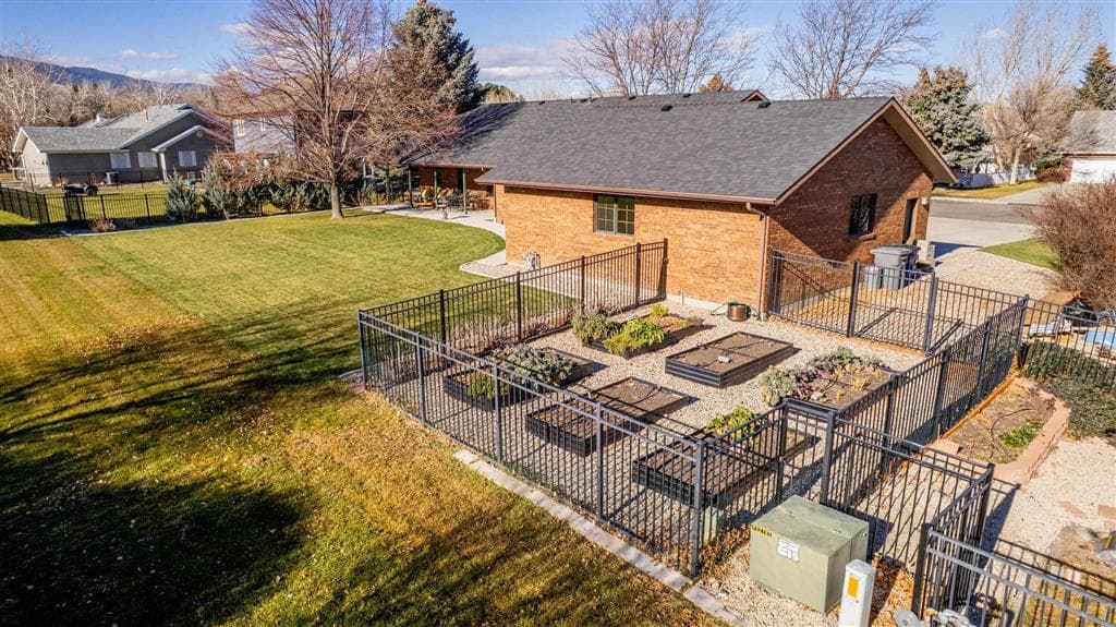 2340 Larkspur Ct — photo 22 of 24