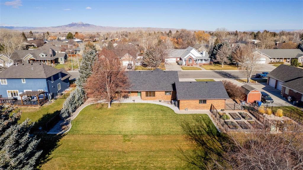 2340 Larkspur Ct — photo 23 of 24