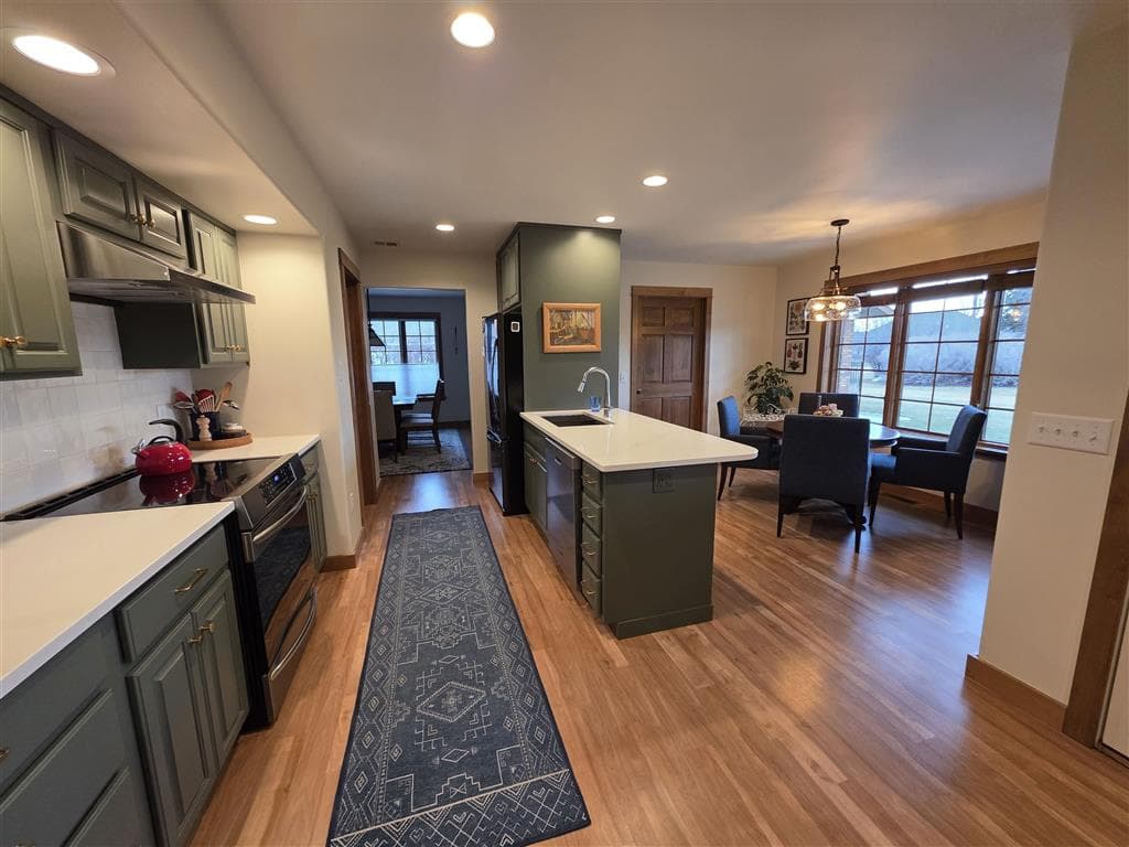 2340 Larkspur Ct — photo 4 of 24