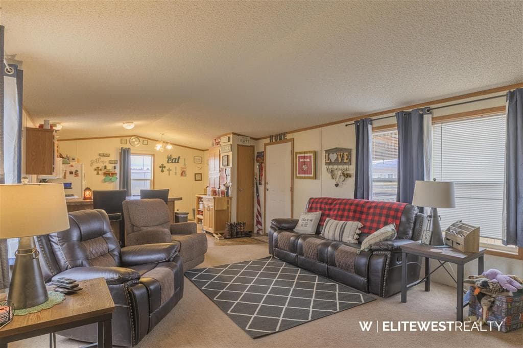 2729 D Avenue — photo 11 of 46