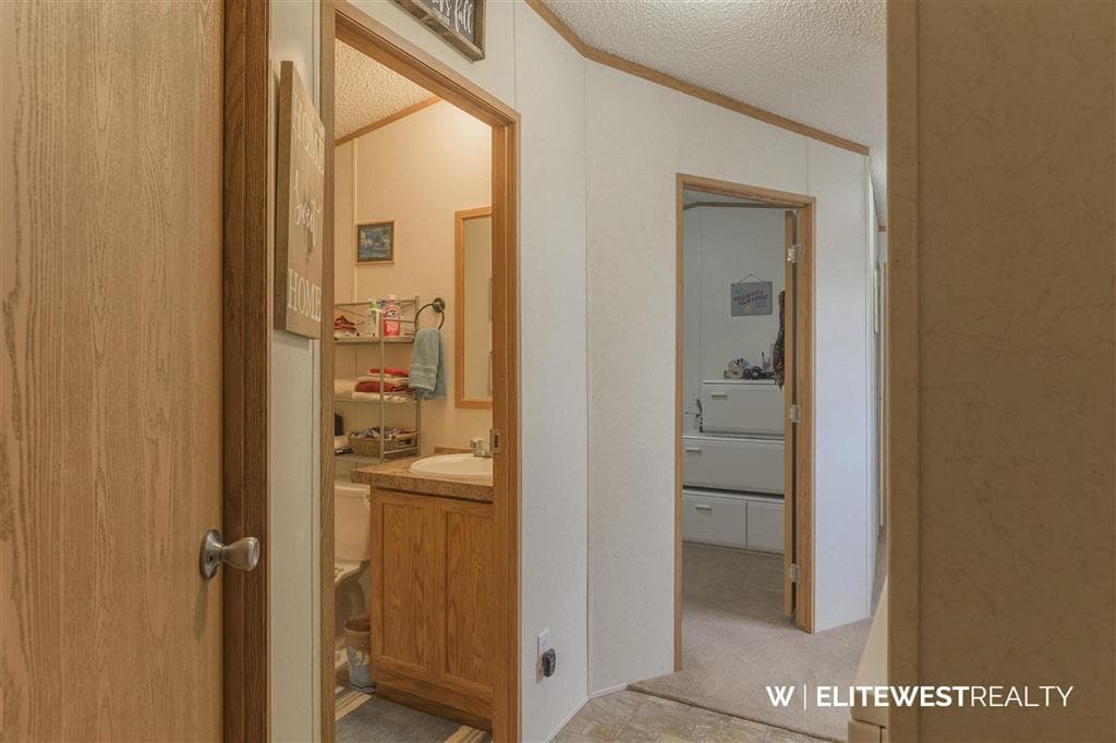 2729 D Avenue — photo 18 of 46