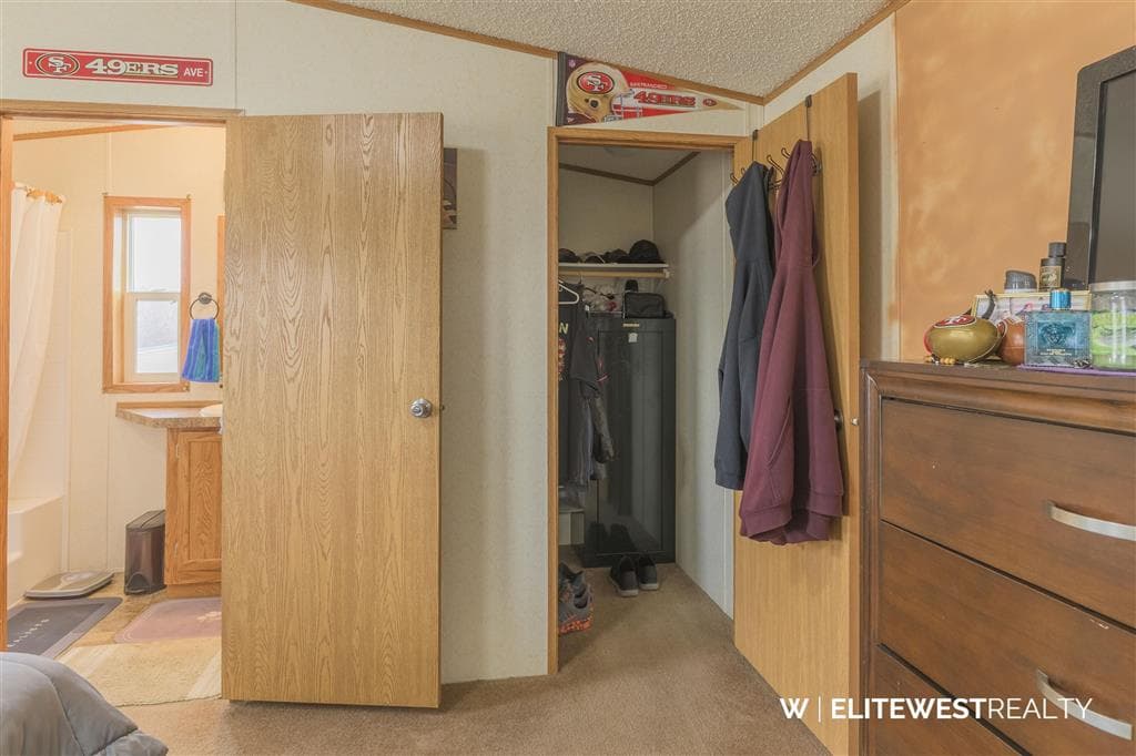 2729 D Avenue — photo 26 of 46