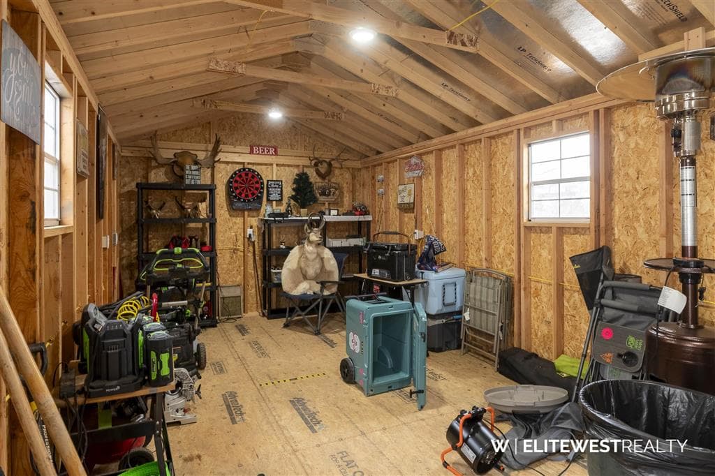 2729 D Avenue — photo 43 of 46