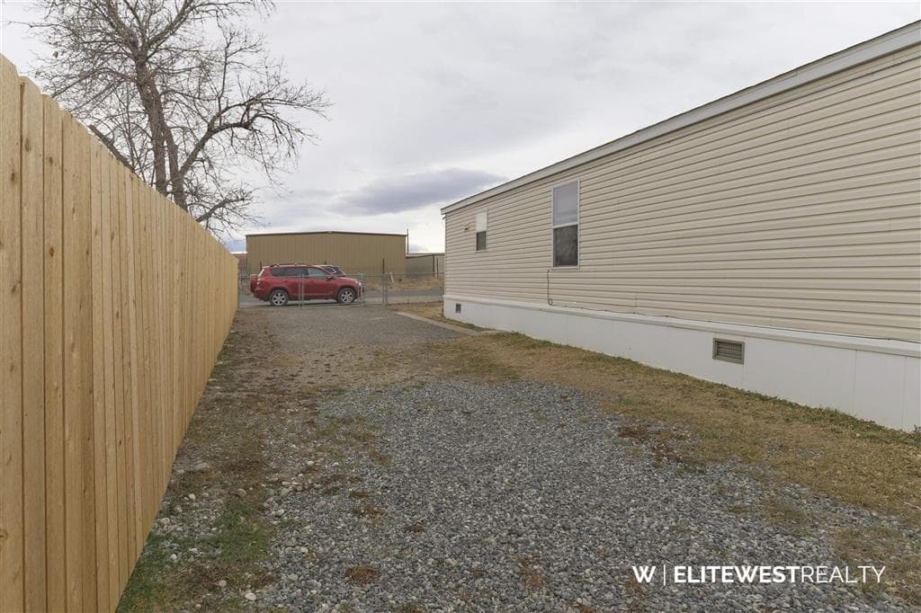 2729 D Avenue — photo 44 of 46