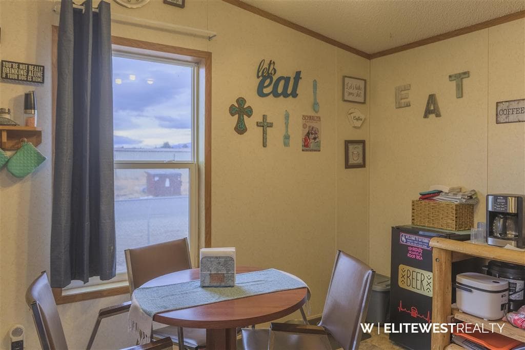 2729 D Avenue — photo 7 of 46