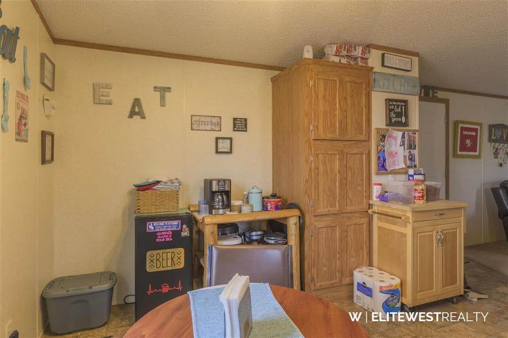 2729 D Avenue — photo 8 of 46