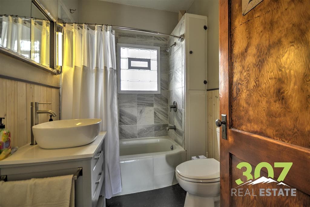 436 N Absaroka St — photo 23 of 57