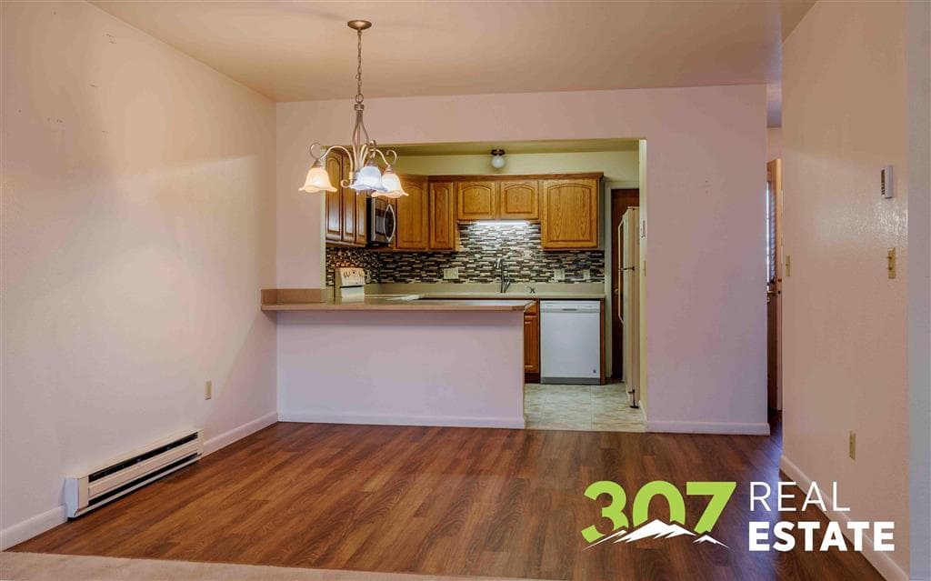 966 Avenue G — photo 7 of 25