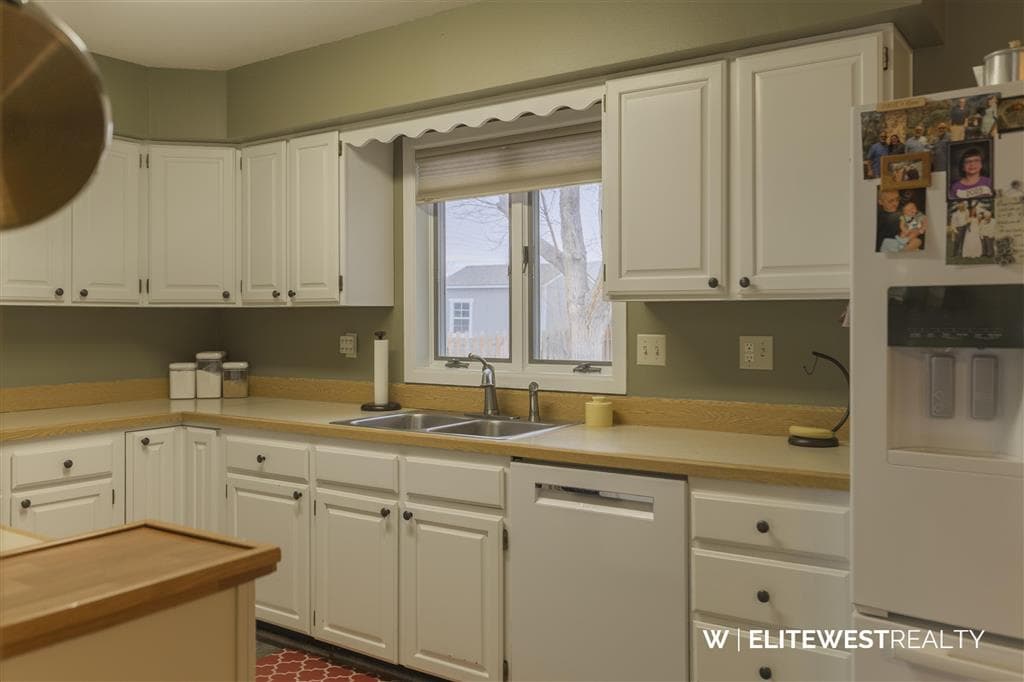 1210 N Gilbert St — photo 13 of 56