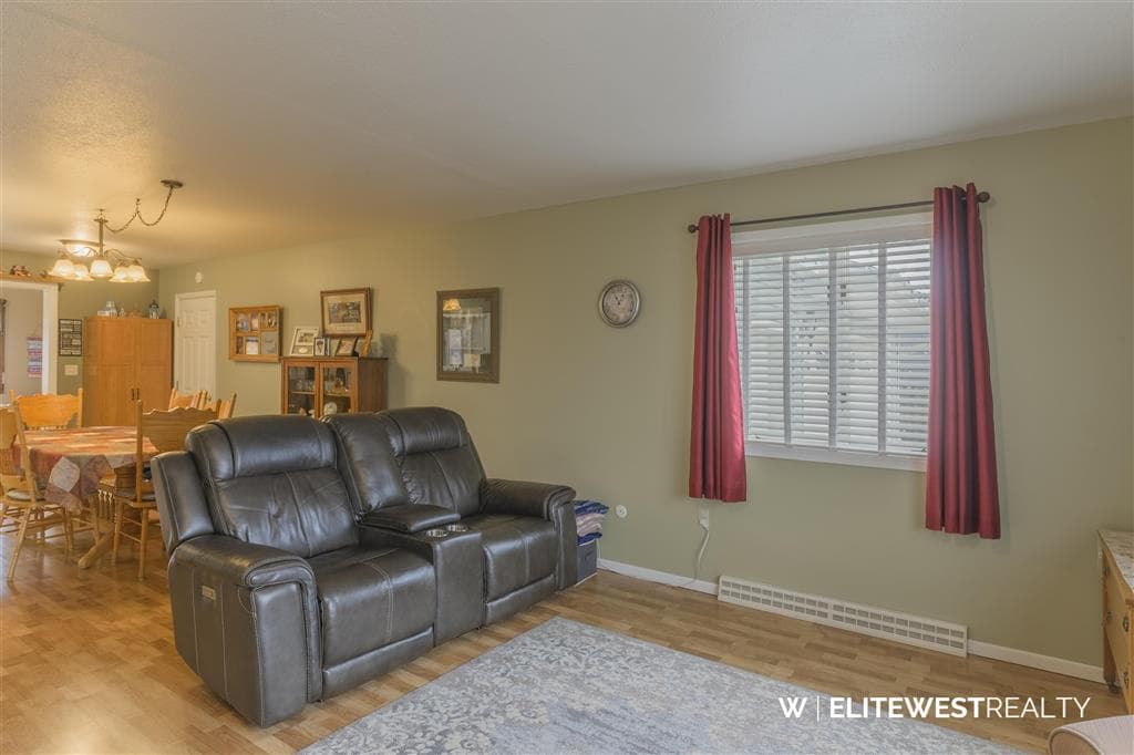 1210 N Gilbert St — photo 4 of 56