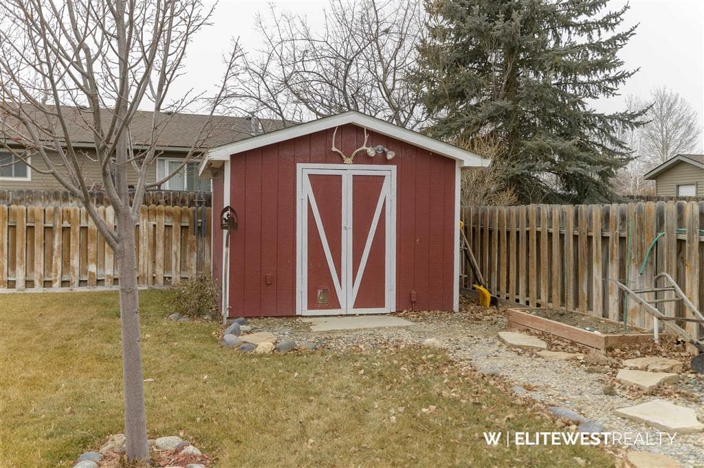 1210 N Gilbert St — photo 41 of 56